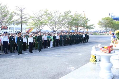 PGS.TS Trương Mạnh Tiến: 'Chúng tôi rất xúc động, cảm phục khi đến quần đảo Trường Sa'