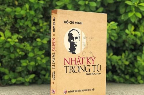 Xuất bản 'Nhật ký trong tù' do nhà thơ Quách Tấn phỏng dịch