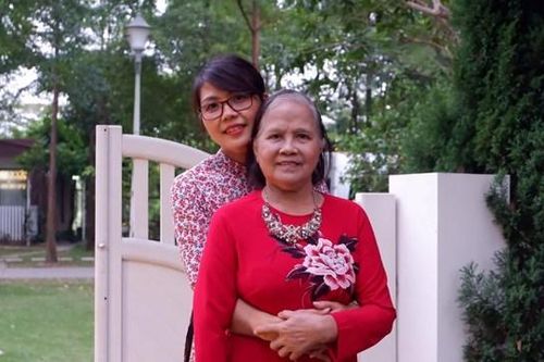 Nhớ mẹ khi ở bên mẹ