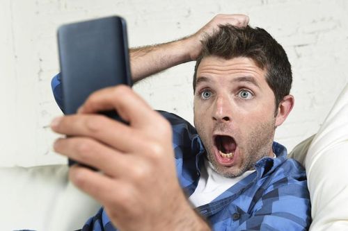 Nhiều người sửng sốt trước cảnh báo 'Đợi đủ 59 phút rồi mới chạm vào điện thoại buổi sáng': Chuyện là thế nào?