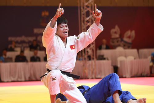 SEA Games 32: Judo giành cú đúp 'vàng', Đoàn Việt Nam áp sát mốc 100 Huy chương Vàng