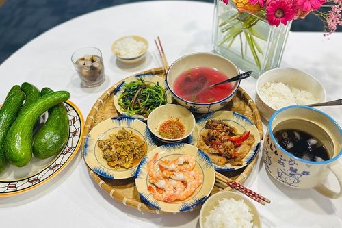 Chốn về đợi bước thiên di
