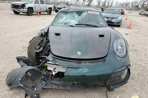 Porsche 911 GT2 RS 'hàng đồng nát' rao bán được hơn 3 tỷ đồng