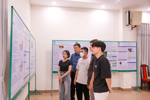 Thúc đẩy sinh viên nghiên cứu khoa học
