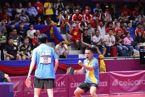 Bóng bàn Việt Nam giải 'cơn khát Vàng' đôi nam nữ sau 26 năm