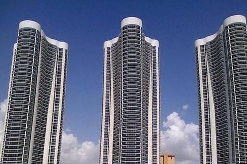 Đặc vụ FBI 'đột kích' một căn hộ của người Nga tại Trump Towers