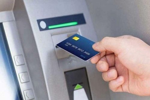Tin tức kinh tế ngày 14/5: Giao dịch rút tiền qua ATM giảm mạnh