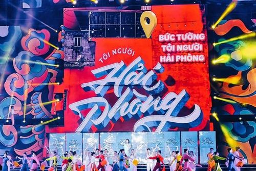 Lung linh đêm hội 'Hải Phòng - Tỏa sáng miền cửa biển'