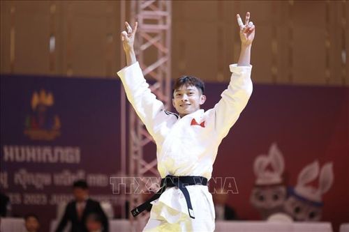SEA Games 32: Đoàn Việt Nam vượt mốc 100 HCV