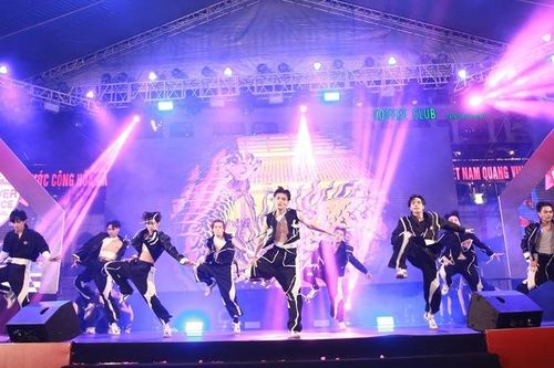 Nhóm Unwreckable giành vé thi Chung kết Lễ hội Nhảy K-pop Thế giới