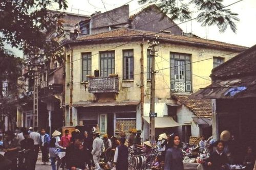 Có một phố Hàng rất khác