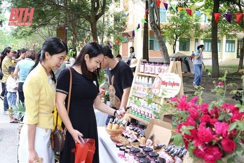 Phiên chợ khởi nghiệp Mai An Tiêm: Cầu nối khởi nghiệp đổi mới sáng tạo