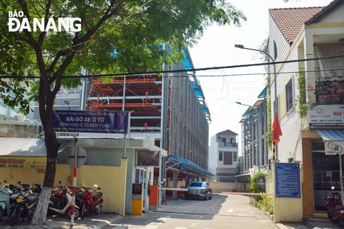 Giải bài toán bãi đỗ xe tại đô thị