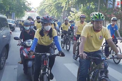 Khai mạc chương trình chạy xe đạp cộng đồng 'Hành trình về di sản'