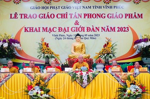 Vĩnh Phúc: Lễ trao giáo chỉ tấn phong giáo phẩm đến 18 Tăng Ni