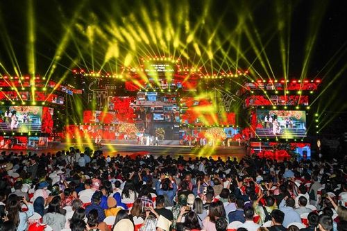 Ấn tượng đêm hội Hải Phòng tỏa sáng miền cửa biển 2023