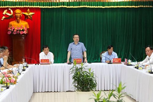 Bộ trưởng Nguyễn Thanh Nghị làm việc tại tỉnh Đồng Nai và Tiền Giang