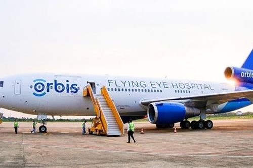 Bệnh viện Bay Orbis đào tạo cán bộ y tế chuyên ngành nhãn khoa tại TP Cần Thơ