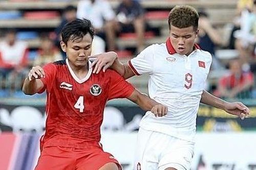 Clip trận U22 Việt Nam thua Indonesia ở bán kết SEAGames dù chơi hơn người