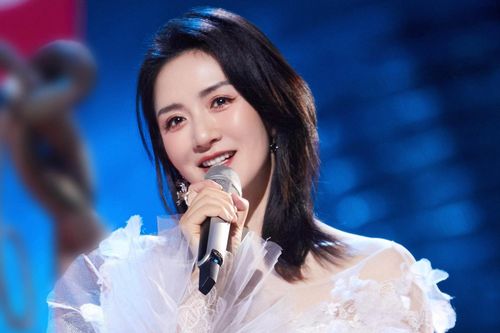 MC nổi tiếng Trung Quốc bị phản ứng tiêu cực ở show Đạp gió 2023