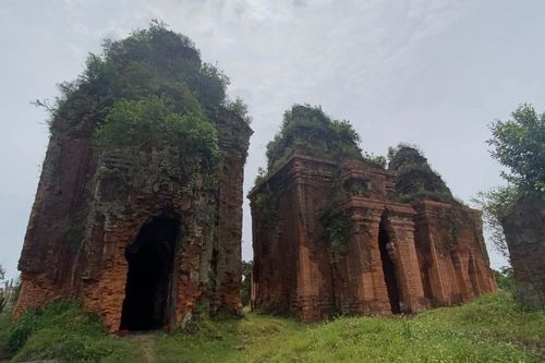 Tháp Chăm Khương Mỹ bị 'muối hóa', rêu mốc sau gần nửa năm trùng tu: Cần sớm tìm hướng khắc phục