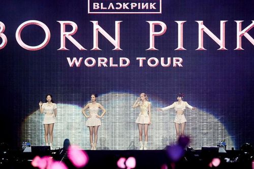 Concert của Blackpink tại Malaysia bị kiện tới 300 triệu Won vì 'thiếu ghế'