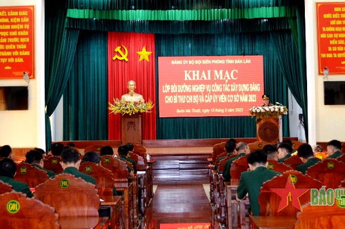 Bộ đội Biên phòng tỉnh Đắk Lắk khai mạc lớp bồi dưỡng nghiệp vụ công tác xây dựng Đảng