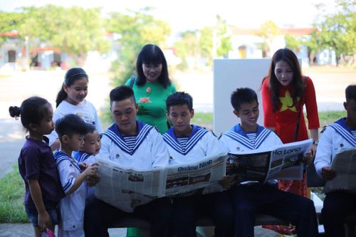 Ươm hạt nắng hồng