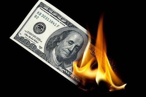 Mặc cho thế giới đang dần 'cai nghiện' USD, đồng bạc xanh vẫn không có đối thủ