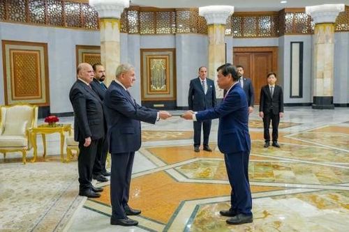 Đại sứ Lương Quốc Huy trình Thư ủy nhiệm lên Tổng thống Iraq