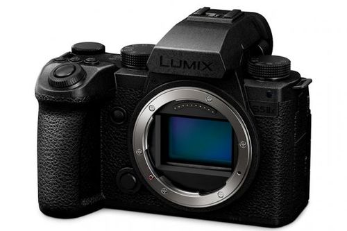 Cận cảnh Panasonic Lumix S5IIX