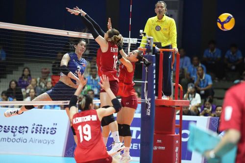 Bỏ lỡ 5 'Set Point', tuyển bóng chuyền nữ Việt Nam lần thứ 10 ôm hận trước Thái Lan