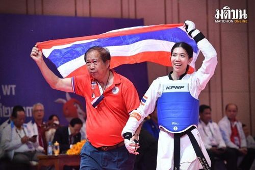 Nhà vô địch Olympic người Thái Lan giã từ SEA Games theo cách đặc biệt