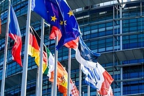 Tin Thị trường: EU cấm dầu Nga đến Đức, Ba Lan