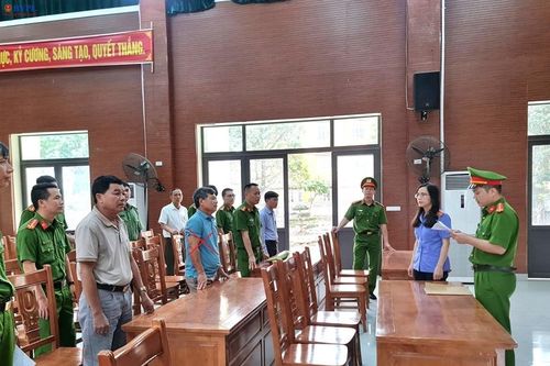 Phê chuẩn khởi tố Phó Chủ tịch và cựu cán bộ địa chính xã Ngọc Xá