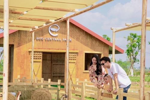 Công viên hot nhất ở TP. Vinh thu hút nhiều gia đình nổi tiếng tới chơi