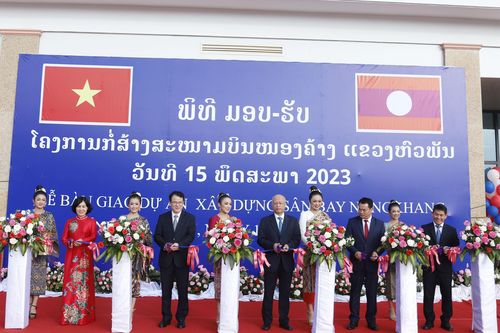 Lào khánh thành Sân bay Nongkhang - điểm nhấn của hợp tác Việt-Lào