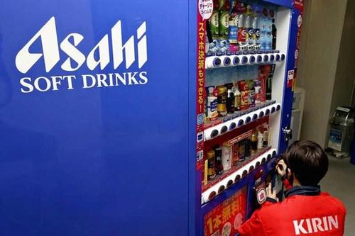 Asahi Soft Drinks sẽ thí điểm 30 máy bán hàng tự động có thể hấp thụ CO2