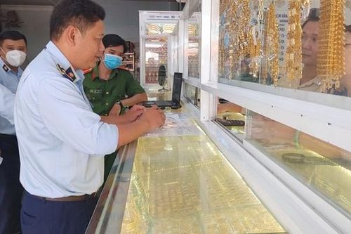 Phát hiện 2 doanh nghiệp kinh doanh trang sức mỹ nghệ có dấu hiệu làm từ ngà voi