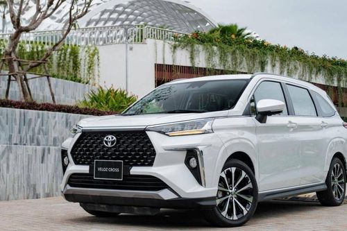 Toyota Veloz Cross giảm giá, thấp nhất chưa tới 600 triệu đồng