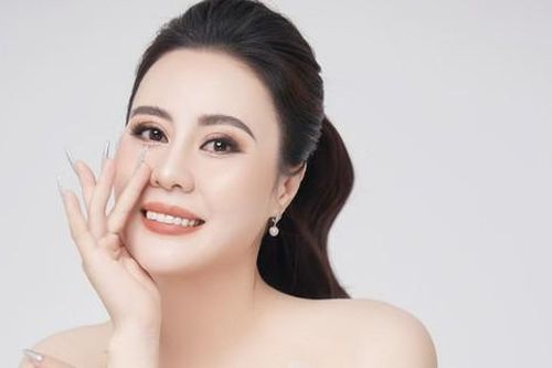 Hoa hậu Phan Kim Oanh nói lí do Mrs Grand Vietnam dời lịch chung kết