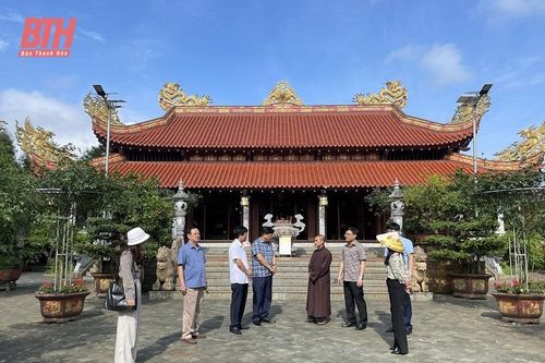 Ban Văn hóa - Xã hội HĐND tỉnh giám sát công tác quản lý Nhà nước về phát triển du lịch tại huyện Lang Chánh