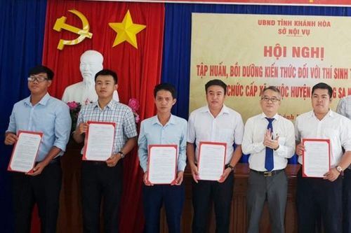 Tập huấn cho thí sinh trúng tuyển công chức cấp xã thuộc huyện Trường Sa năm 2023