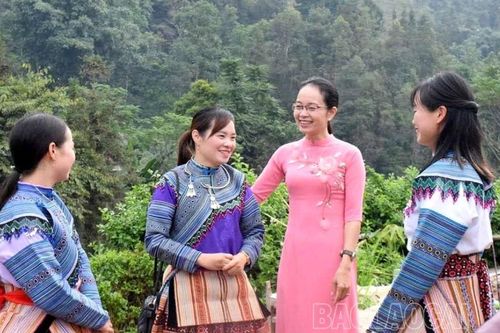 Xây dựng đội ngũ cán bộ nữ đảm bảo về số lượng và chất lượng