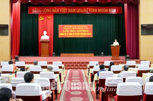 Bồi dưỡng nghiệp vụ, kỹ năng về tổ chức sinh hoạt chi bộ