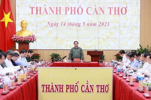 Thủ tướng làm việc với lãnh đạo Cần Thơ, gỡ vướng cho các dự án lớn