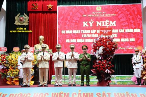 Học viện CSND đón nhận Huân chương Lao động hạng Nhì