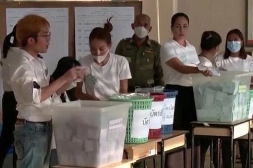 Thái Lan: Đảng Tiến bước đứng đầu trong số đảng tranh cử