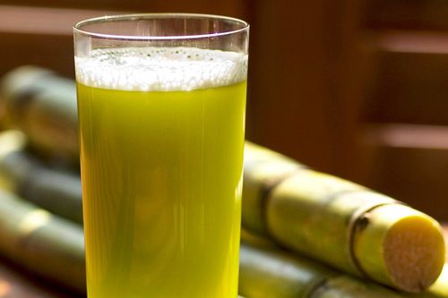 Những lợi ích tuyệt vời khi uống nước mía trong ngày hè nóng bức