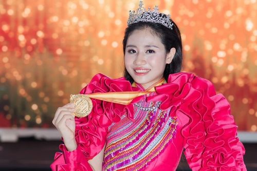 Mẫu nhí Minh Anh giành giải Á quân 1 cuộc thi thời trang quốc tế
